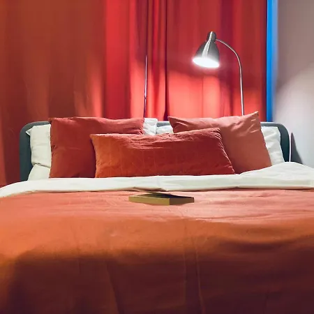 Flamingo Apartment *
